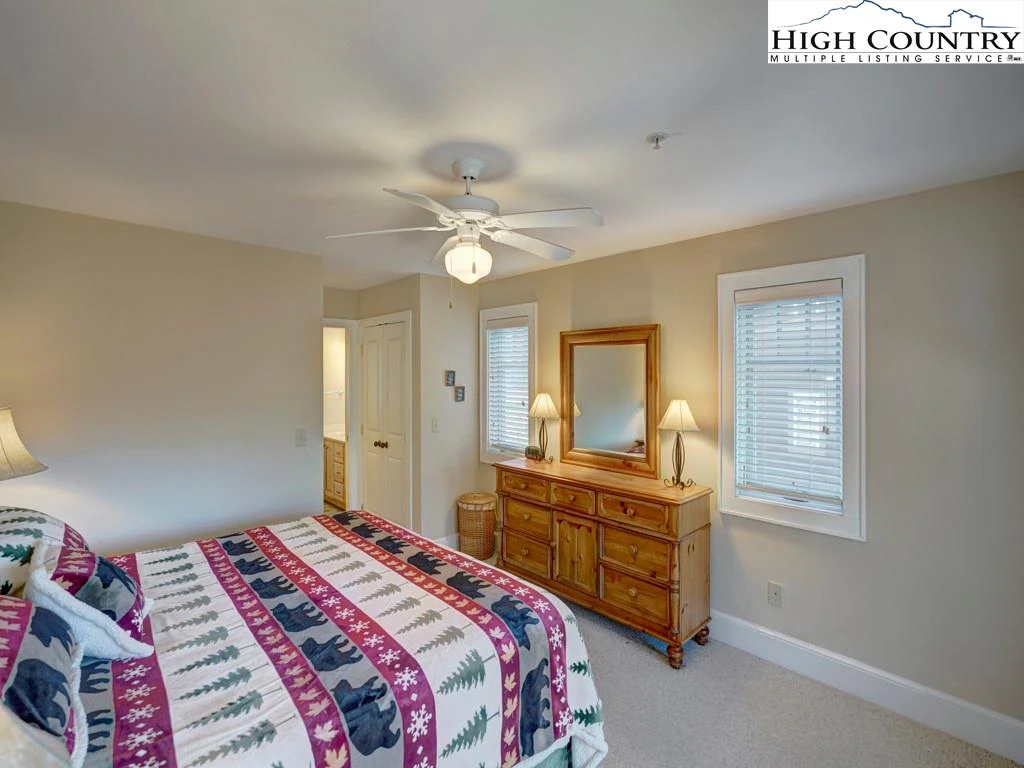 Image number 18 for the current listing