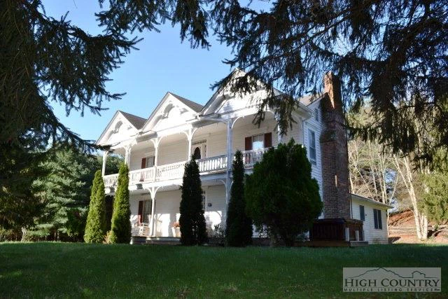 Image number 1 for the current listing