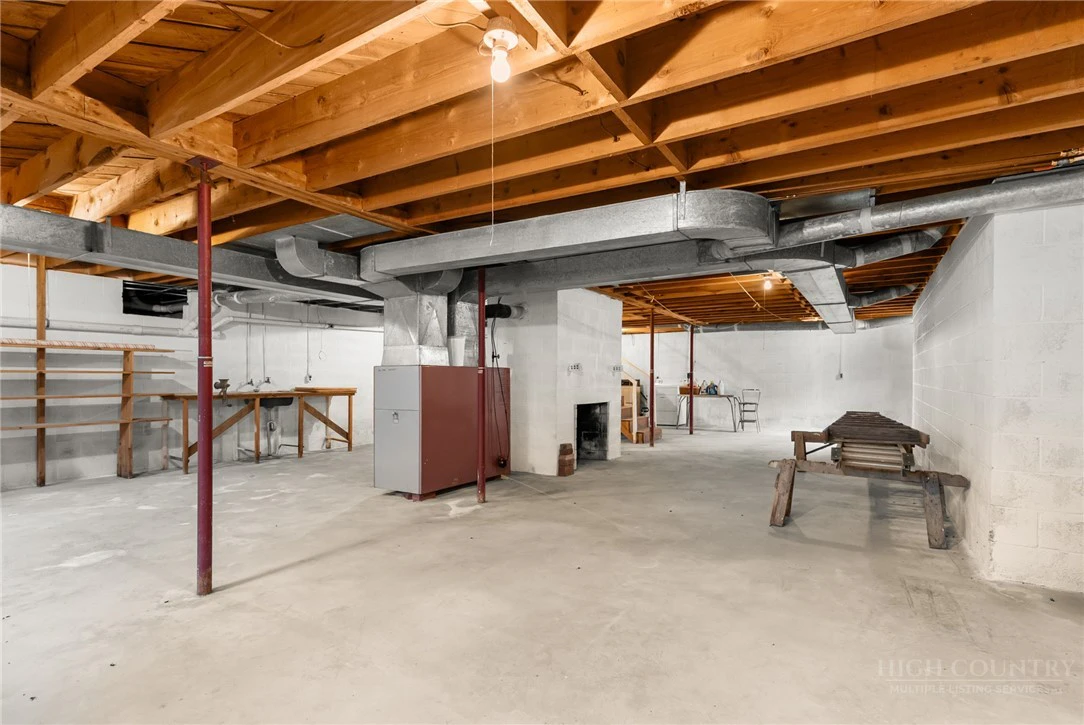 Image number 4 for the current listing