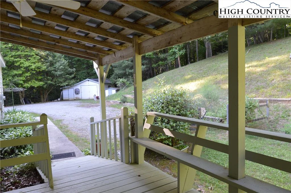 Image number 6 for the current listing
