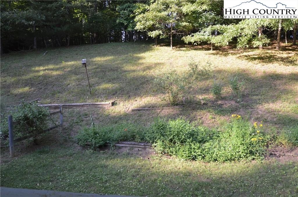 Image number 7 for the current listing