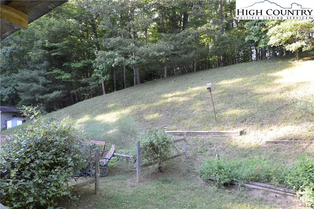 Image number 8 for the current listing