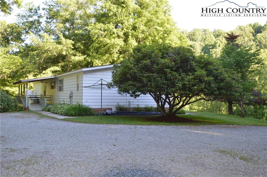 Image number 2 for the current listing