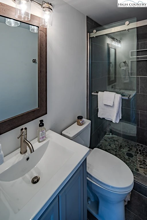 Image number 4 for the current listing
