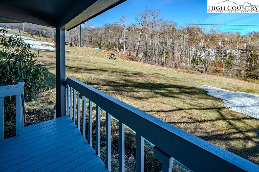 Image number 2 for the current listing