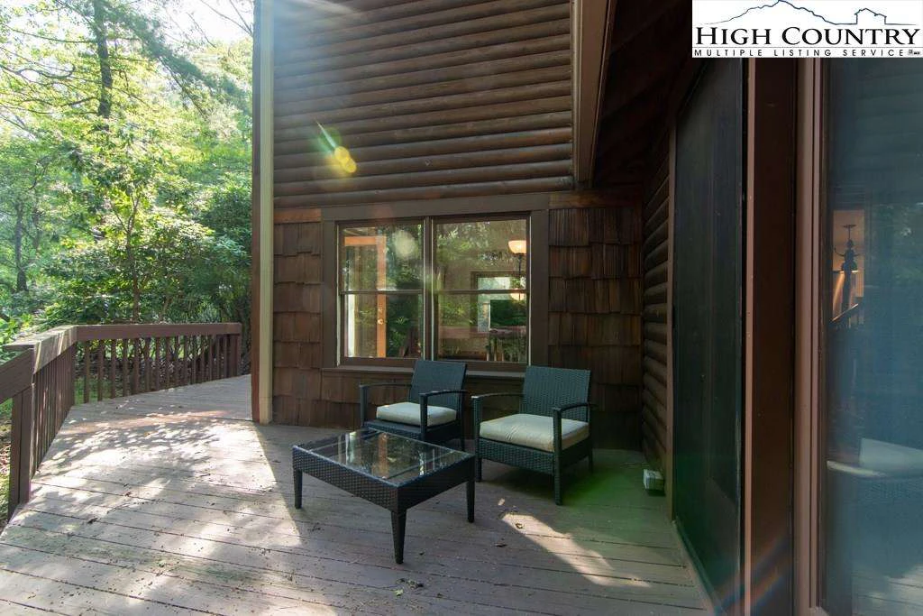 Image number 13 for the current listing