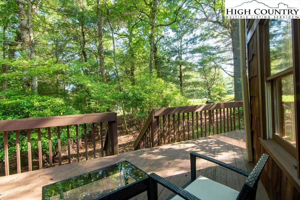 Image number 14 for the current listing