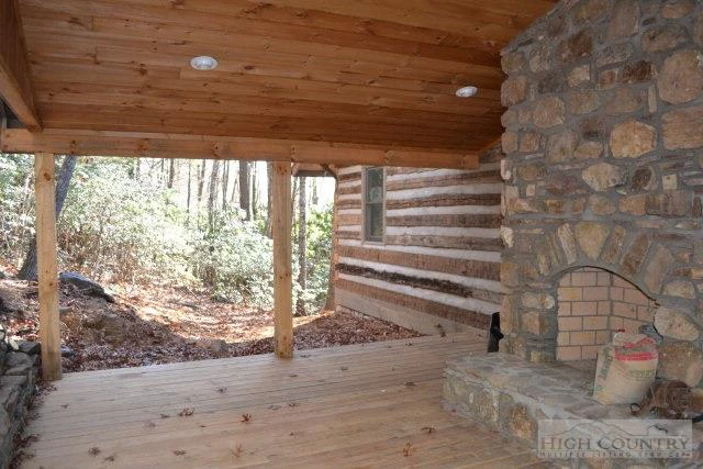 Image number 3 for the current listing