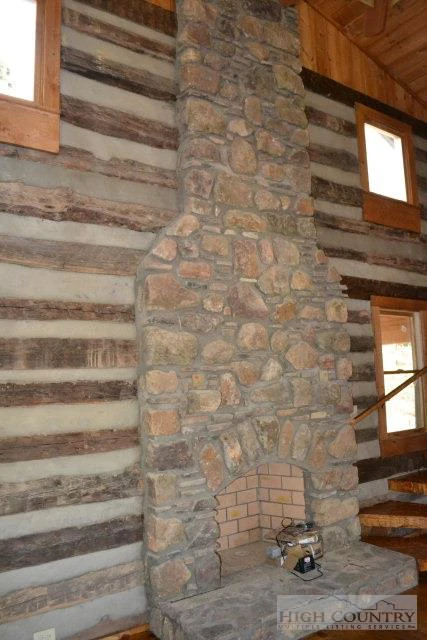 Image number 6 for the current listing