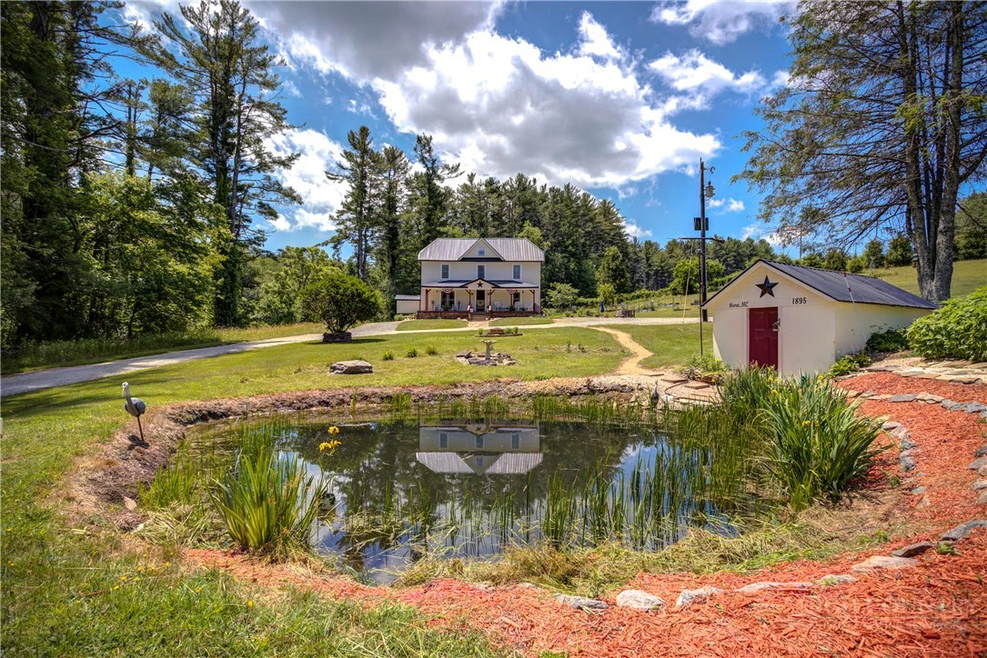 Image number 2 for the current listing