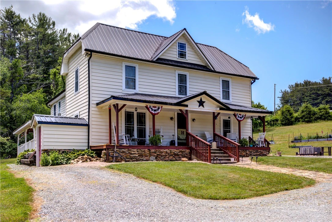 Image number 3 for the current listing