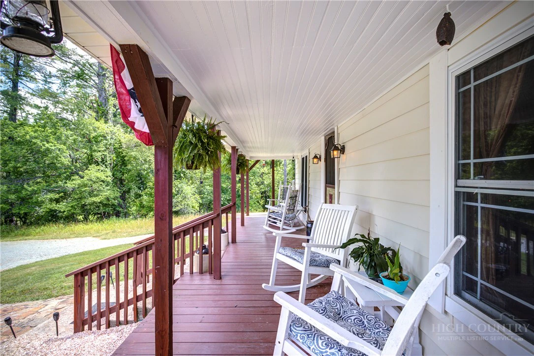 Image number 5 for the current listing