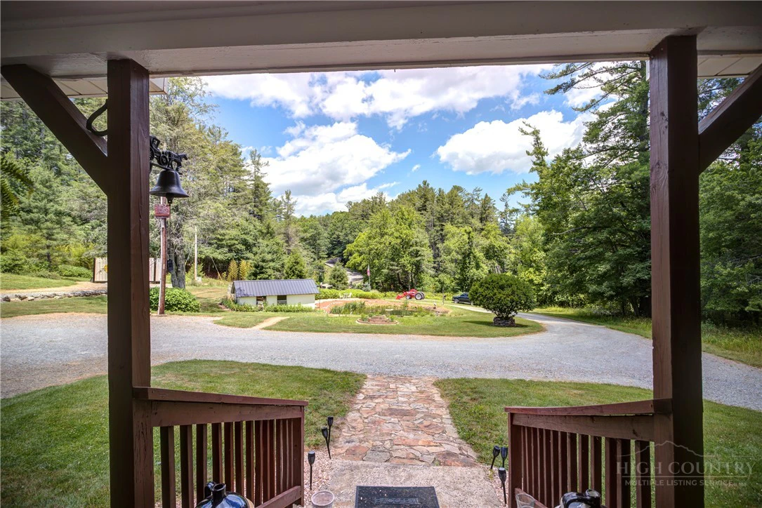 Image number 7 for the current listing