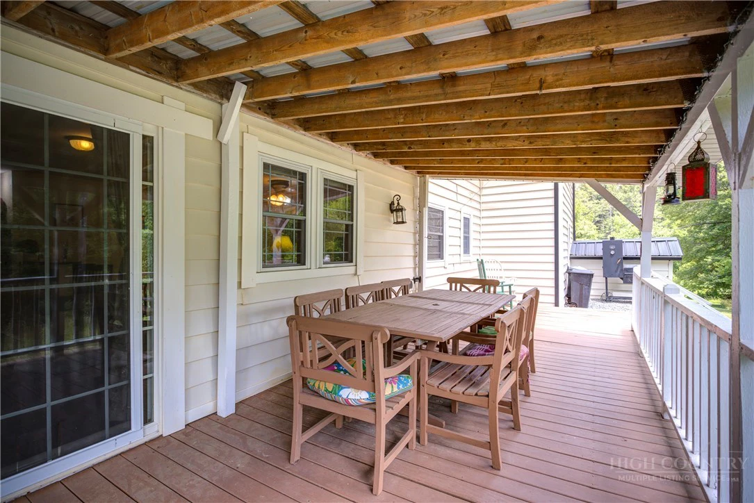 Image number 11 for the current listing