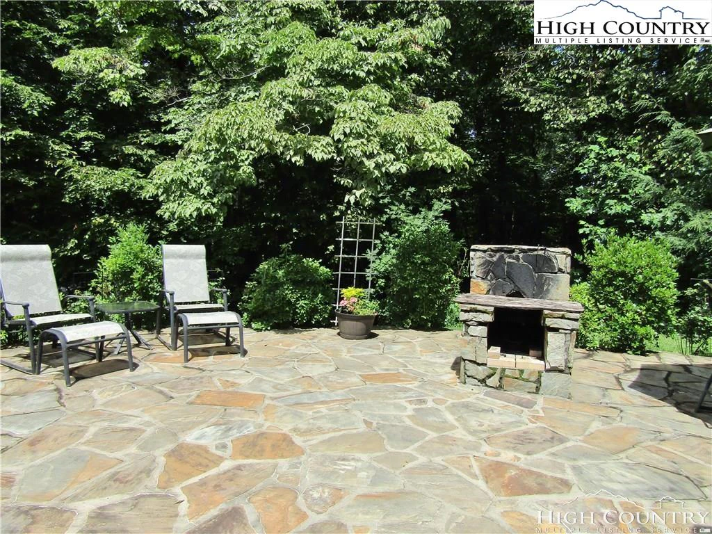 Image number 6 for the current listing