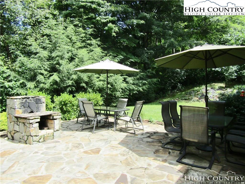 Image number 5 for the current listing