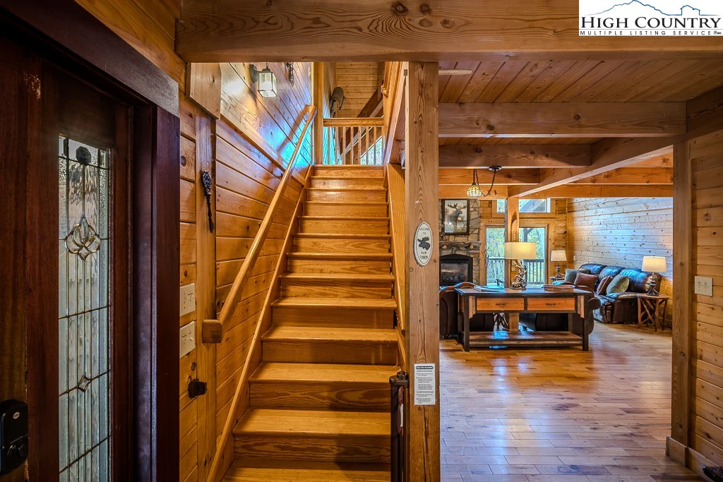 Image number 3 for the current listing
