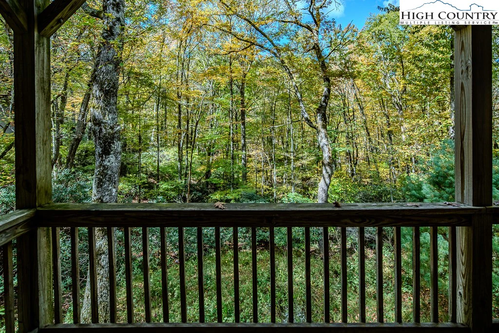 Image number 18 for the current listing