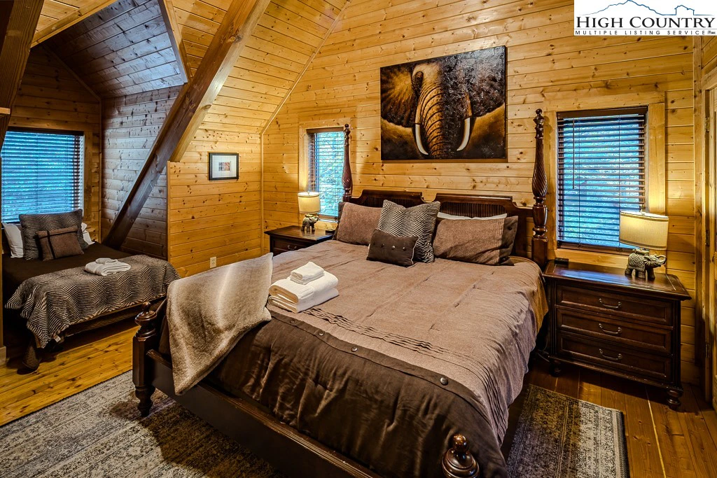 Image number 6 for the current listing