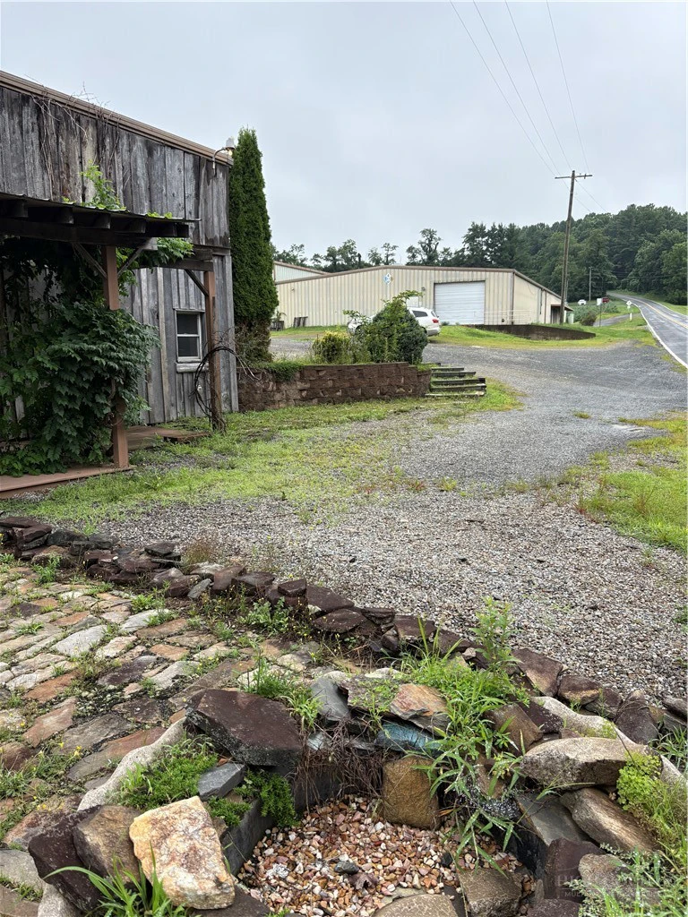 Image number 2 for the current listing
