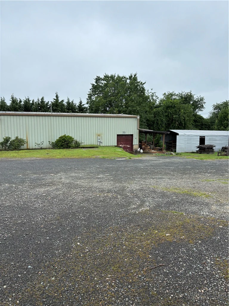 Image number 5 for the current listing
