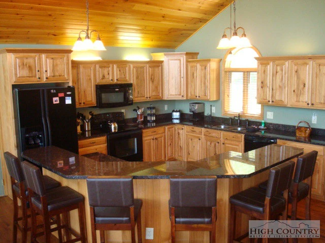 Image number 7 for the current listing