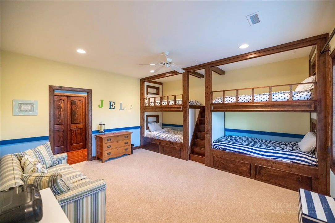 Image number 12 for the current listing