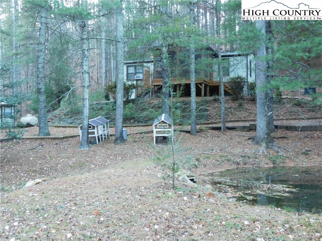 Image number 19 for the current listing