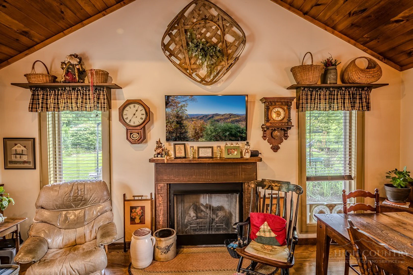 Image number 20 for the current listing