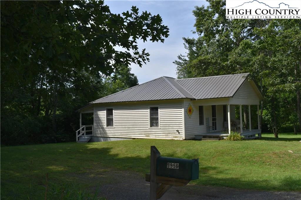 Image number 1 for the current listing
