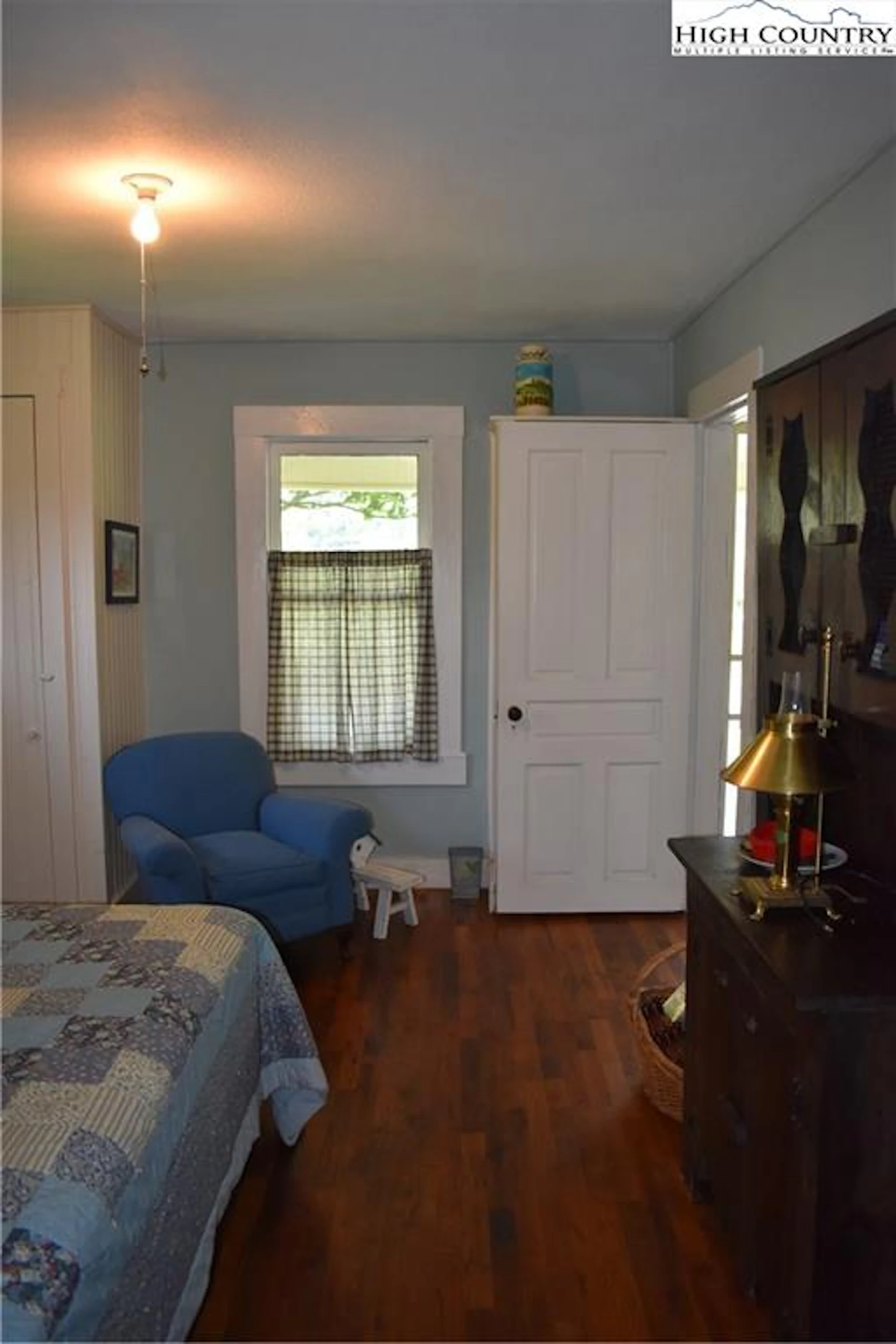 Image number 6 for the current listing