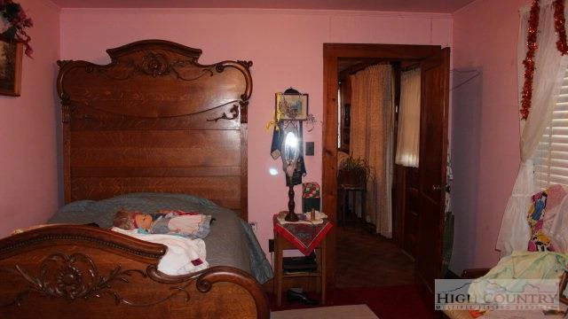 Image number 7 for the current listing