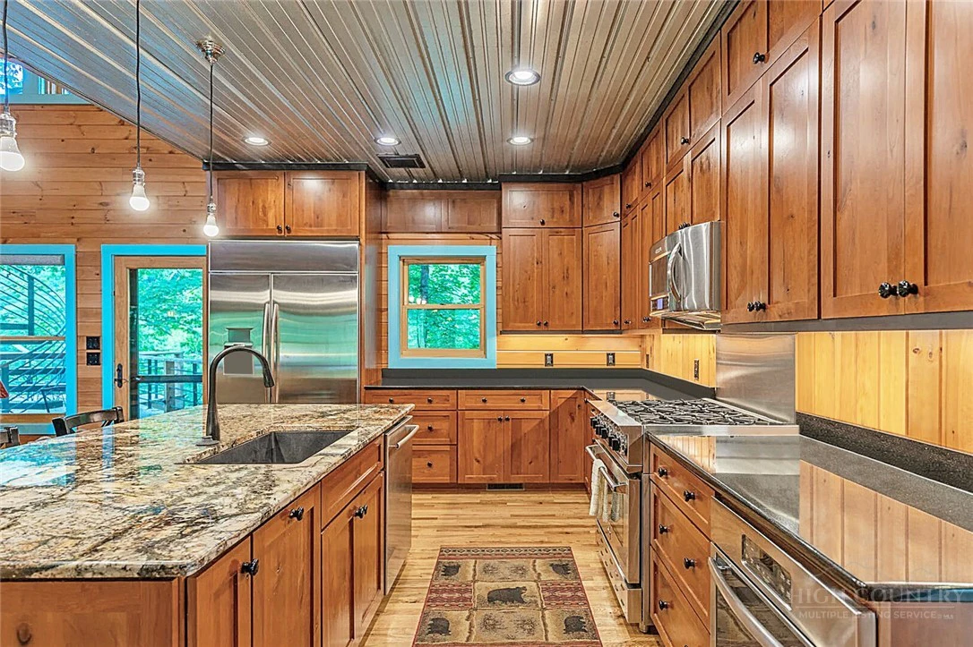 Image number 12 for the current listing