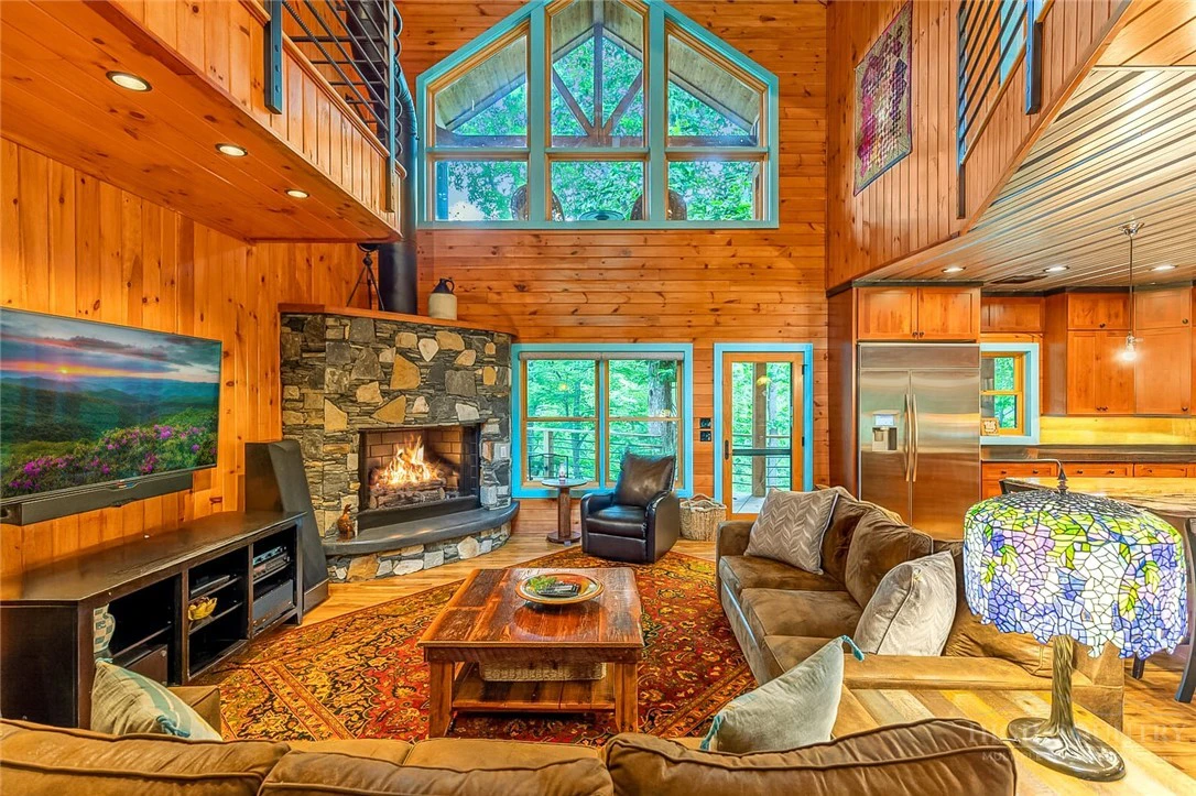 Image number 8 for the current listing