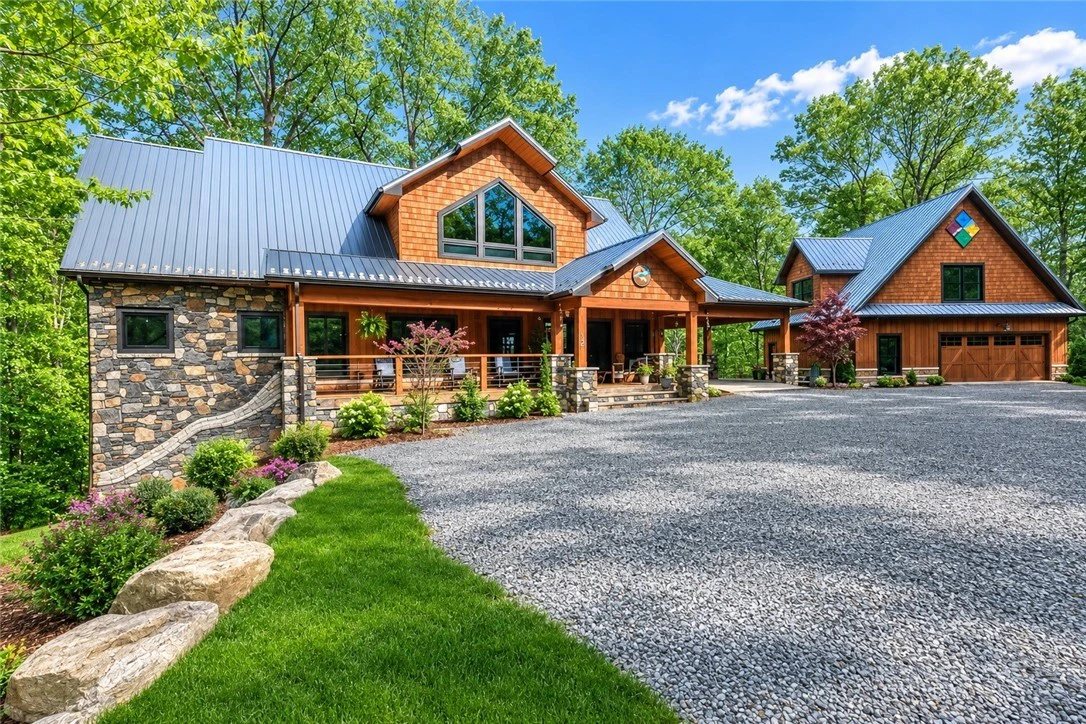 Image number 1 for the current listing