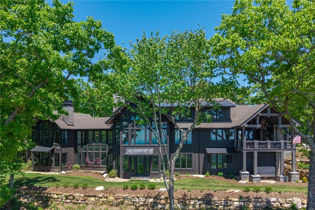 Image number 2 for the current listing