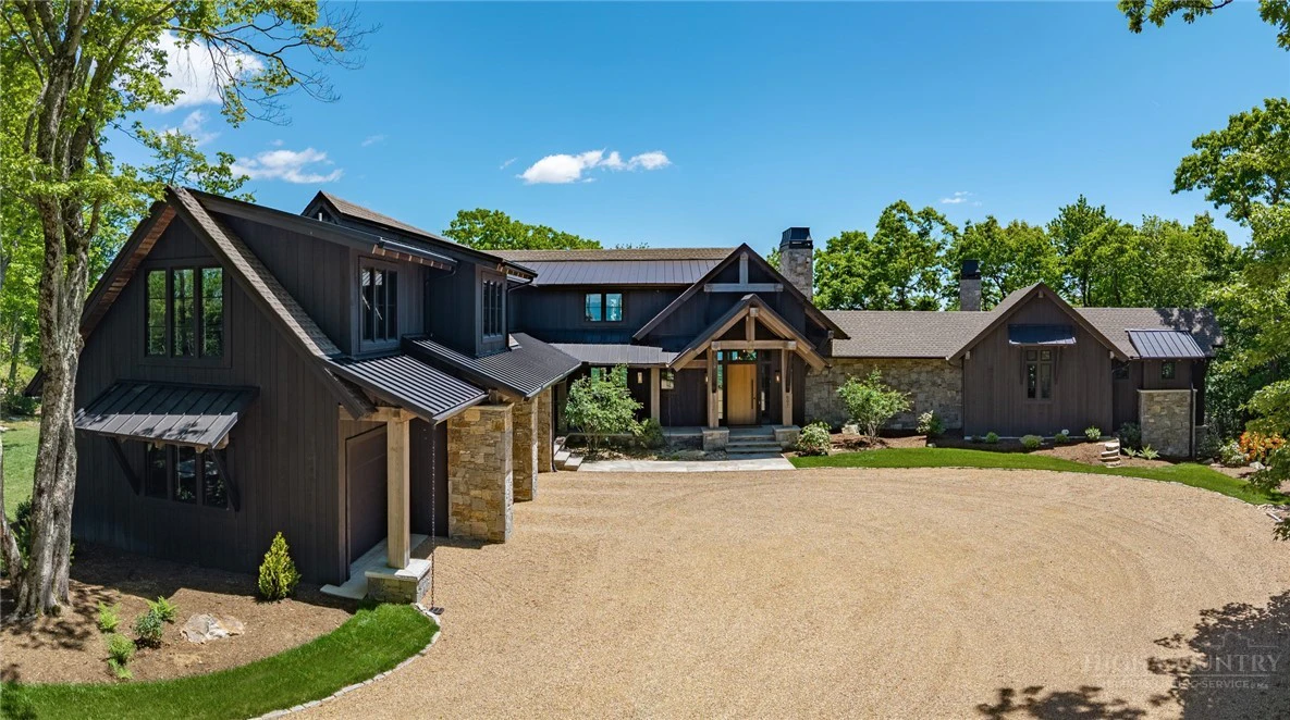 Image number 4 for the current listing