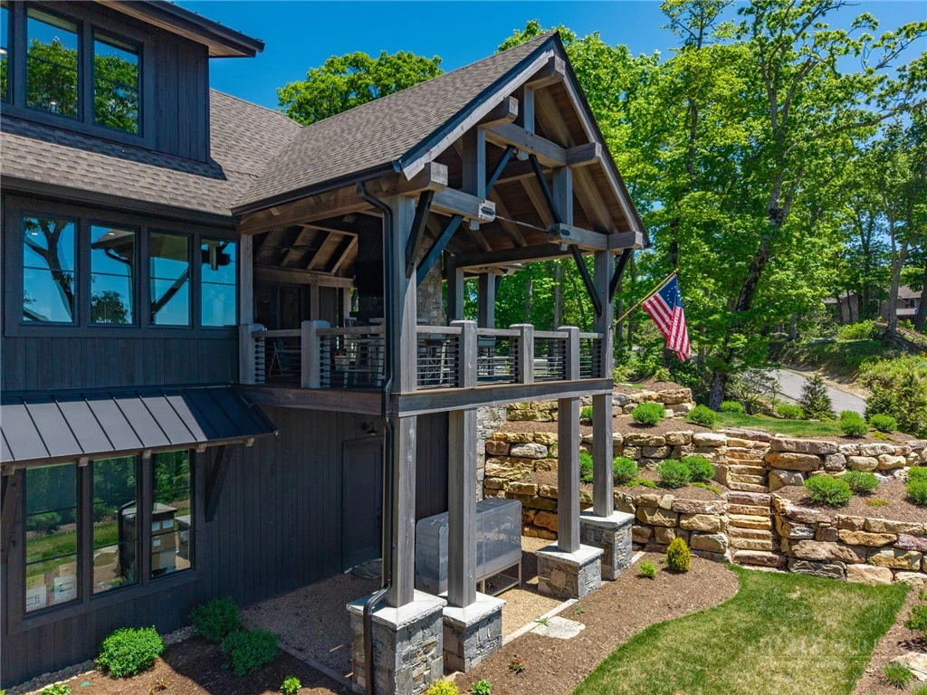 Image number 3 for the current listing