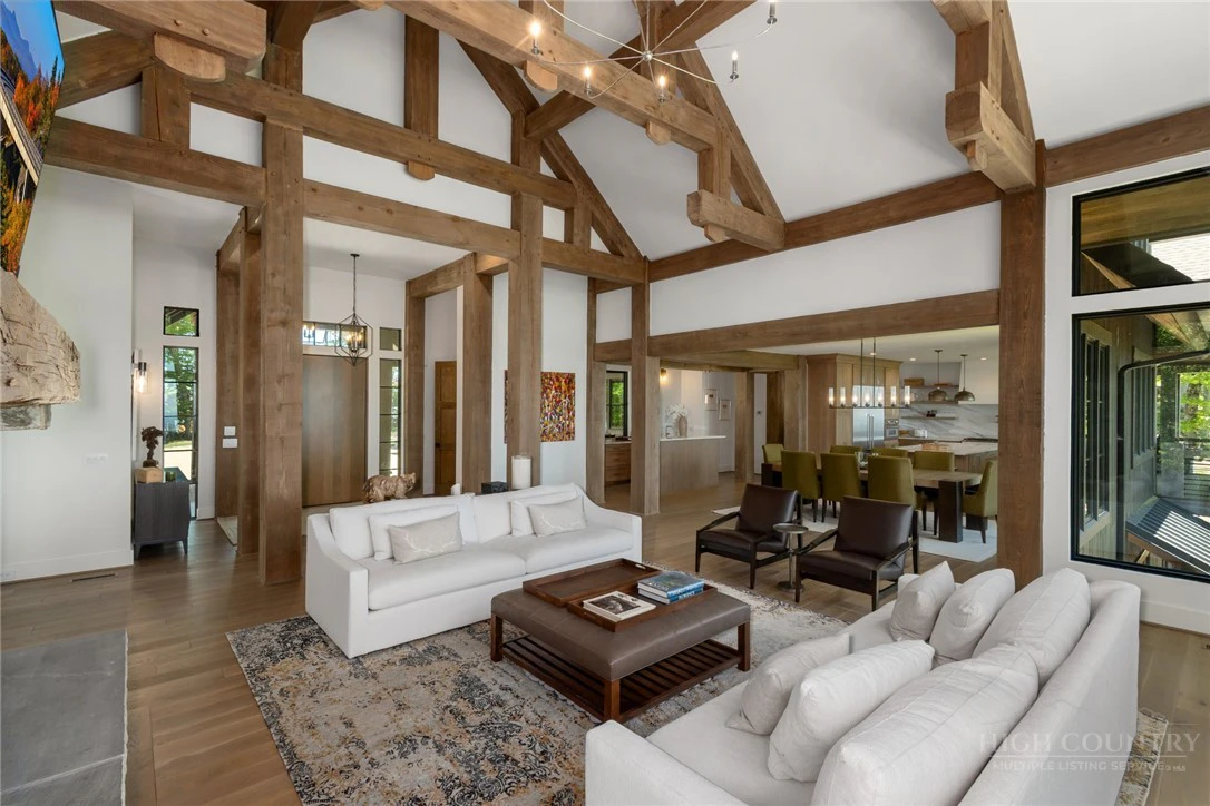 Image number 7 for the current listing