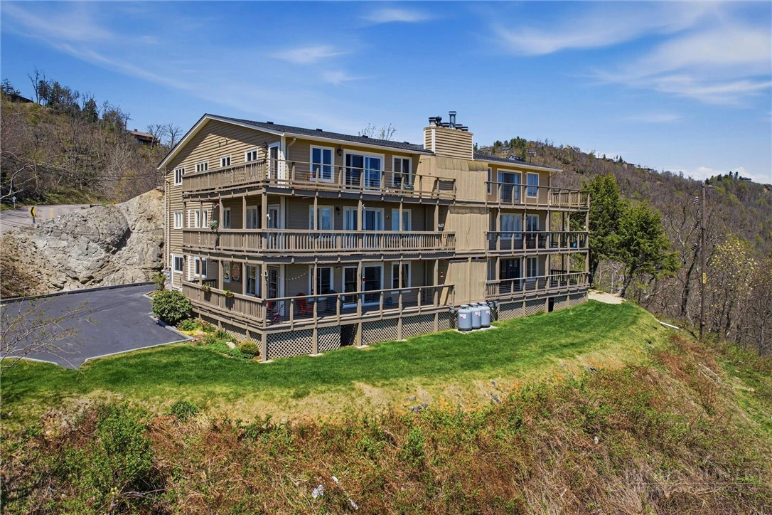 Image number 7 for the current listing