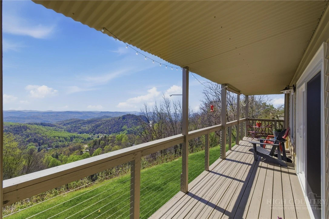 Image number 11 for the current listing