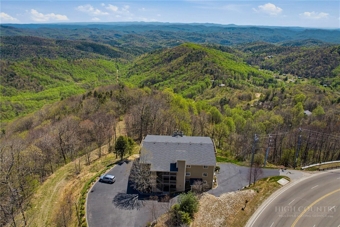 Image number 4 for the current listing