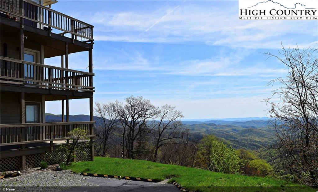 Image number 4 for the current listing