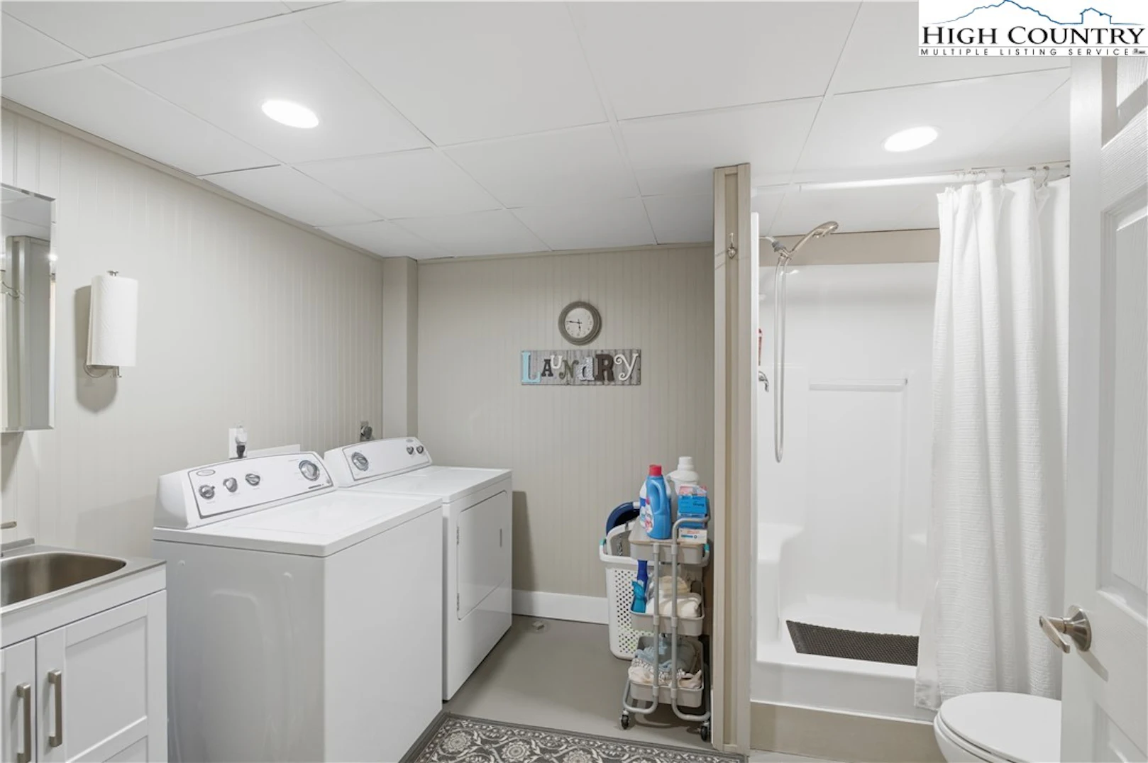 Image number 2 for the current listing