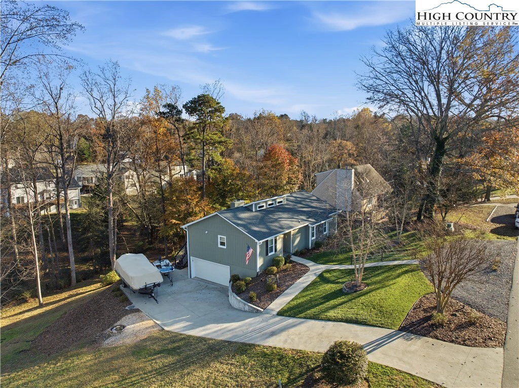 Image number 16 for the current listing