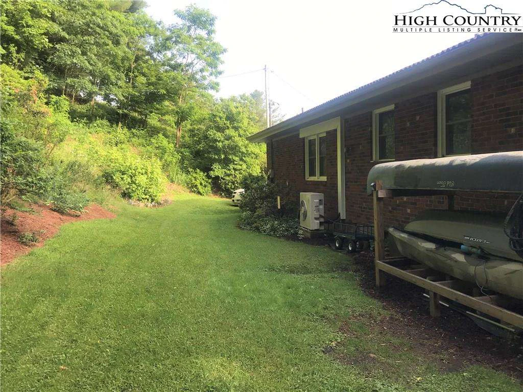 Image number 8 for the current listing