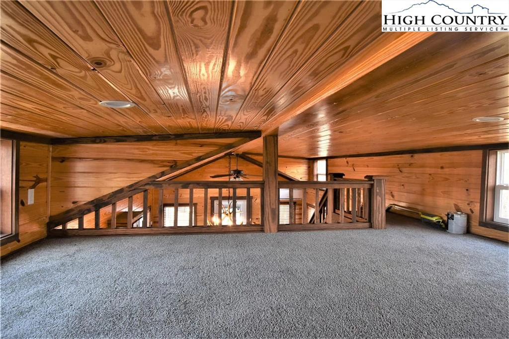 Image number 10 for the current listing