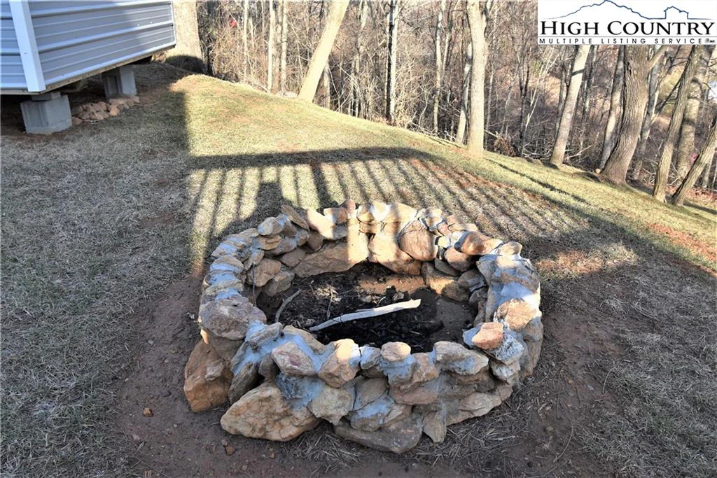 Image number 6 for the current listing