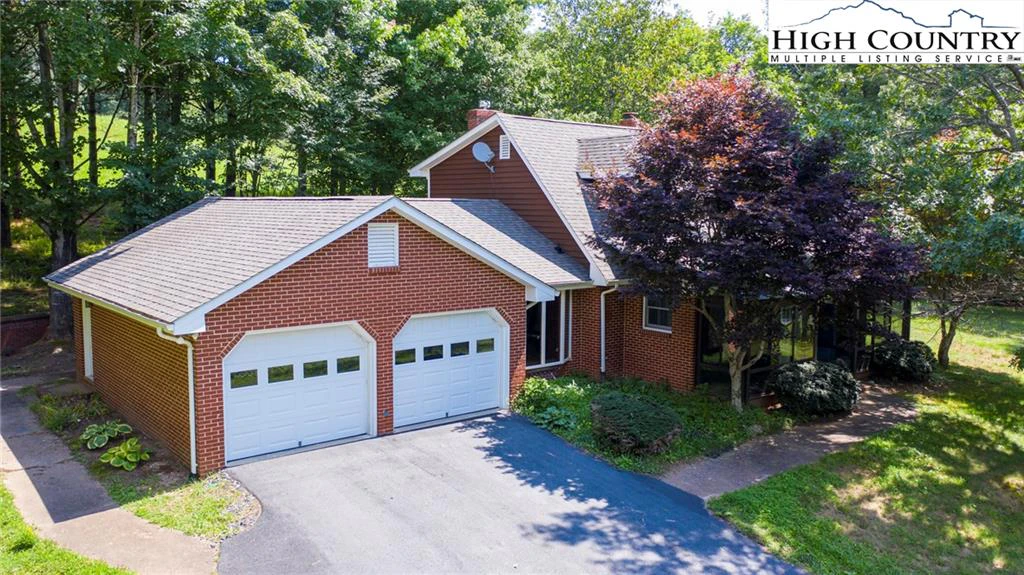 Image number 1 for the current listing