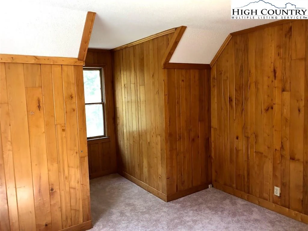 Image number 8 for the current listing